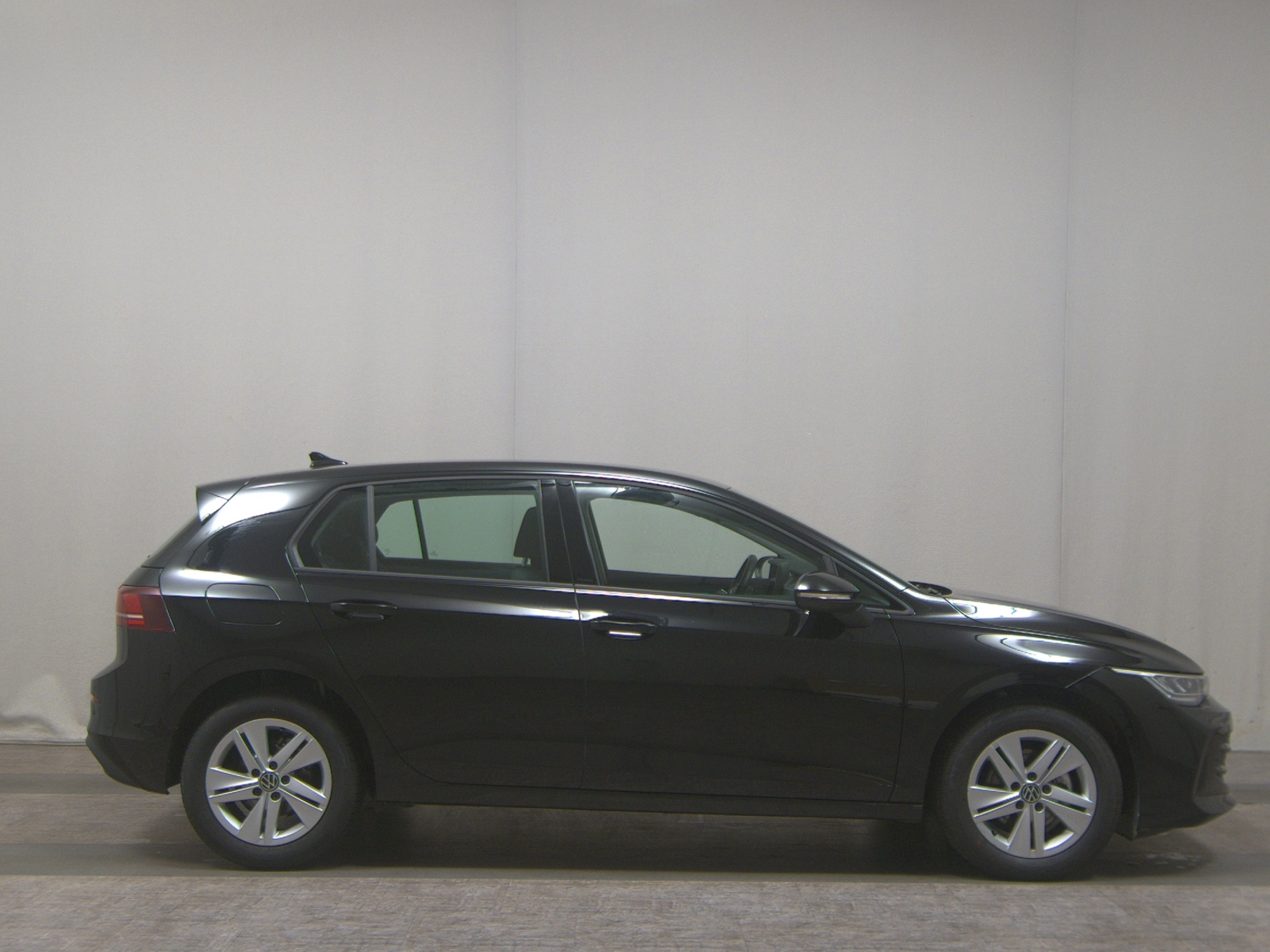 Volkswagen Golf-8 2.0 TDI Life LED AID Kamera ACC – 1