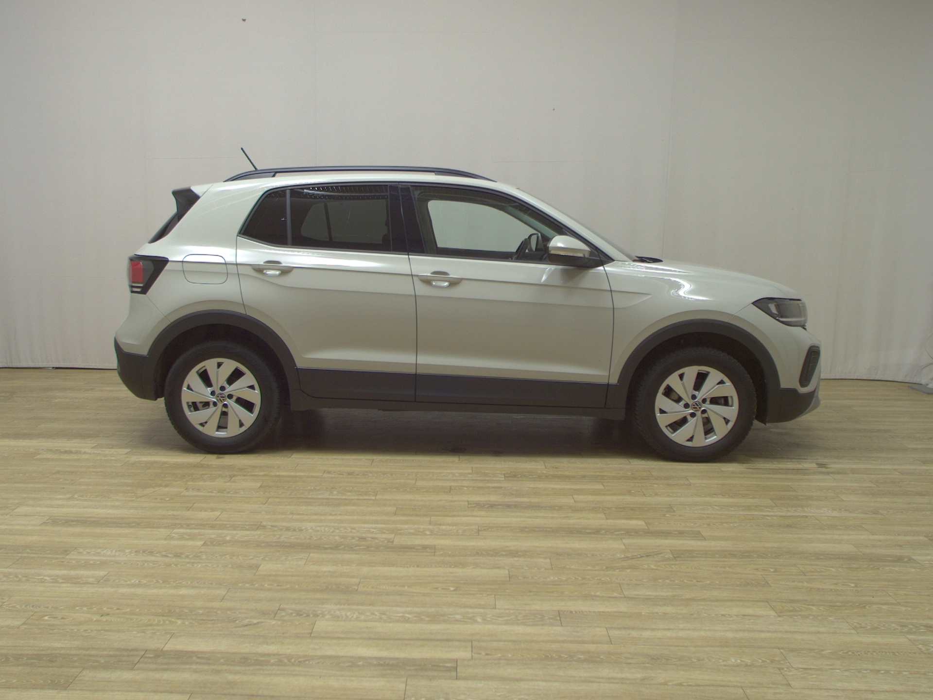 Volkswagen T-Cross 1.0 TSI Life Heated seats LED – 1