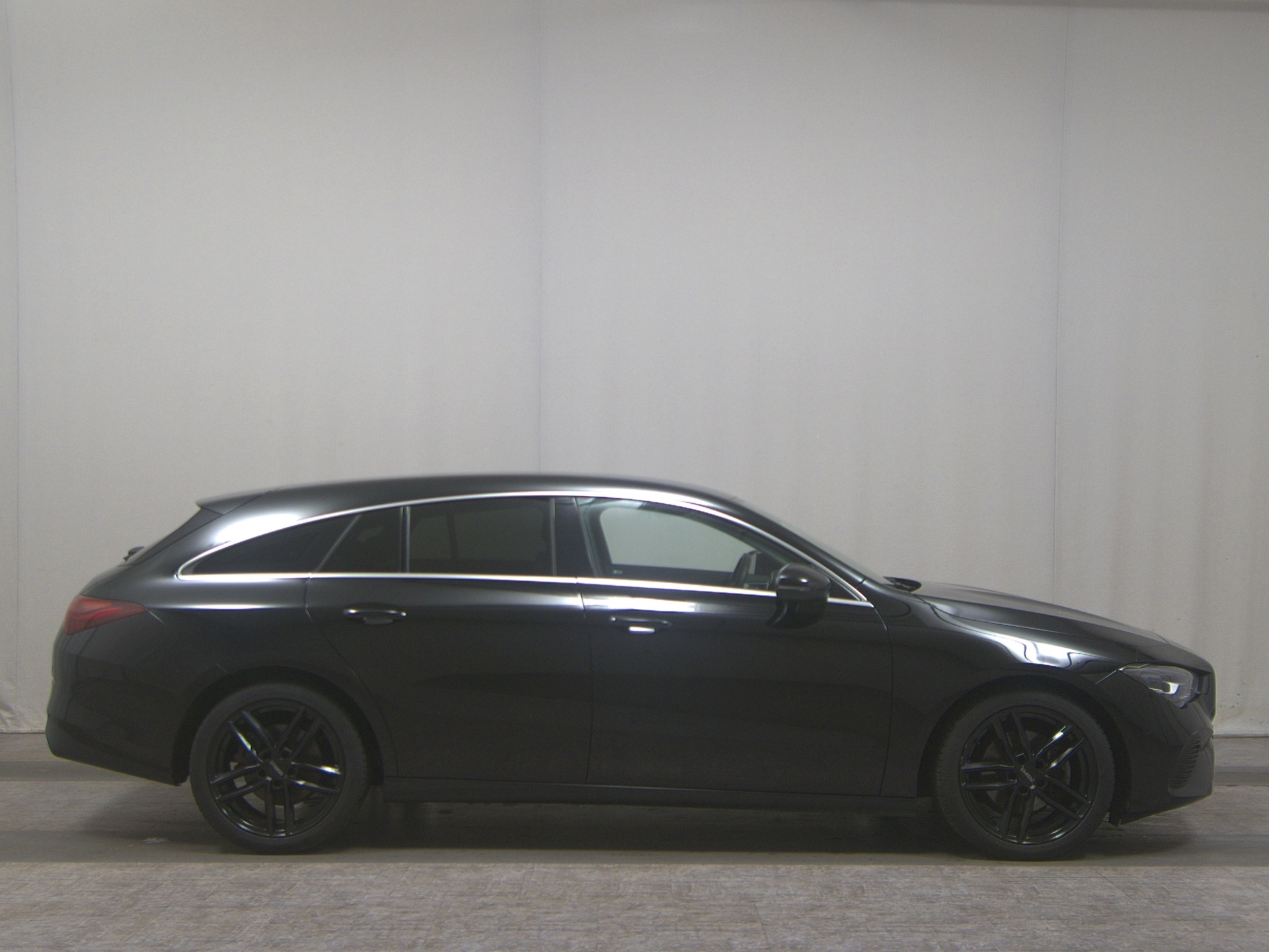 Mercedes-Benz CLA 200 SB d Progressive Navigation DC LED – 1