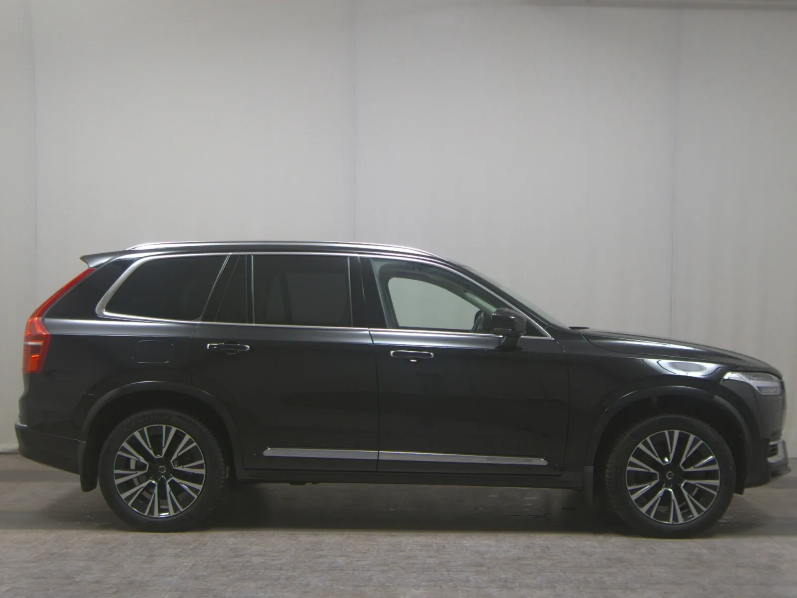 Volvo XC90 T8 AWD Hybrid 7-Sitze Cuir GPS LED Pano – 1